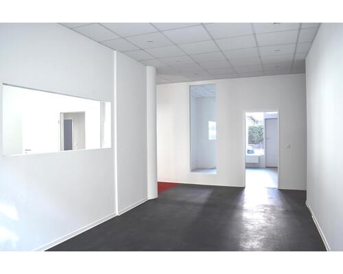 SO36 - Schlesische Str. Popular location - renovated and available in the bright, quiet factory courtyard