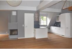 Kamin, Einbauküche, Abstellkammer