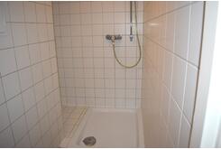 Dusche im Bad